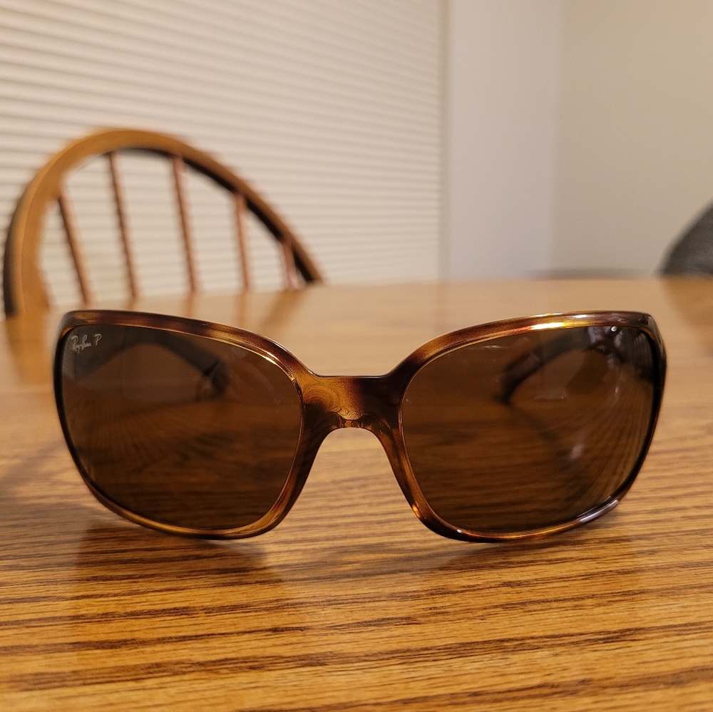 Ray Ban 4068 Ladies Sunglasses